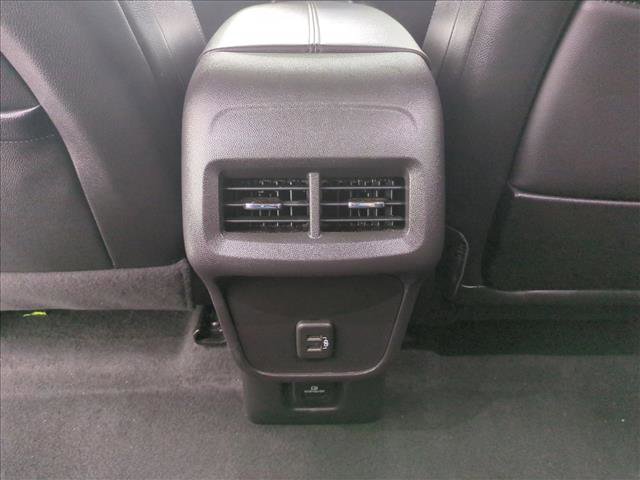 Used 2024 GMC Terrain SLT image 9