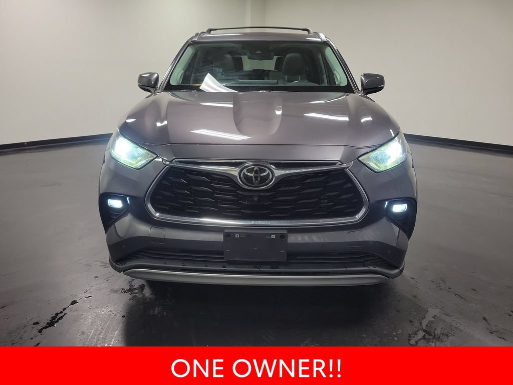 Used 2021 Toyota Highlander Platinum AWD/4WD image 3
