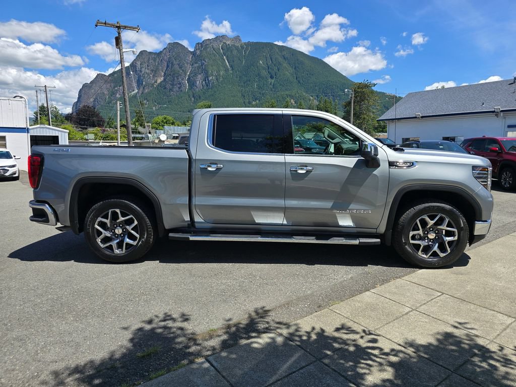 Used 2025 GMC Sierra 1500 SLT w/ SLT Premium Package AWD/4WD image 4