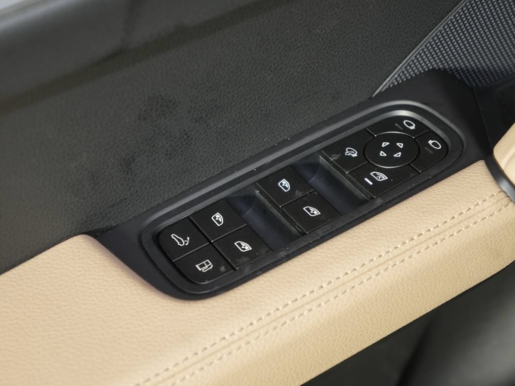 Certified 2026 Porsche Cayenne S w/ Premium Package Plus AWD/4WD image 19