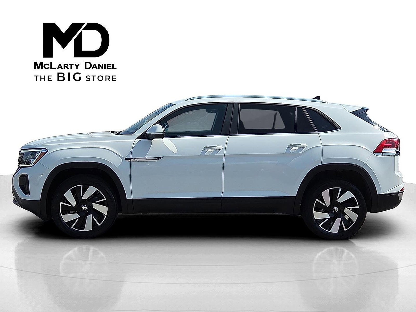 Used 2024 Volkswagen Atlas Cross Sport SE image 3