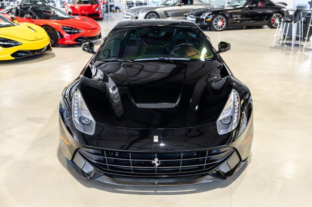 Used 2015 Ferrari F12 Berlinetta RWD image 9