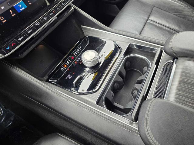 Used 2024 Jeep Wagoneer Series II AWD/4WD image 30