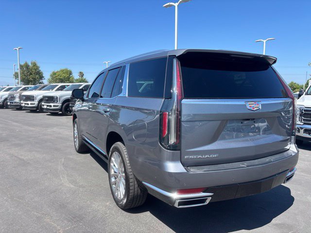 Used 2021 Cadillac Escalade Premium Luxury w/ Driver Assist Tech Package AWD/4WD image 3