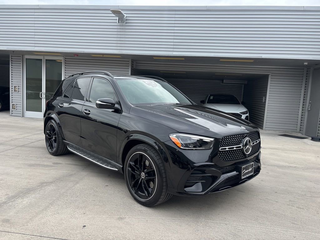Used 2025 Mercedes-Benz GLE 450 4MATIC image 3