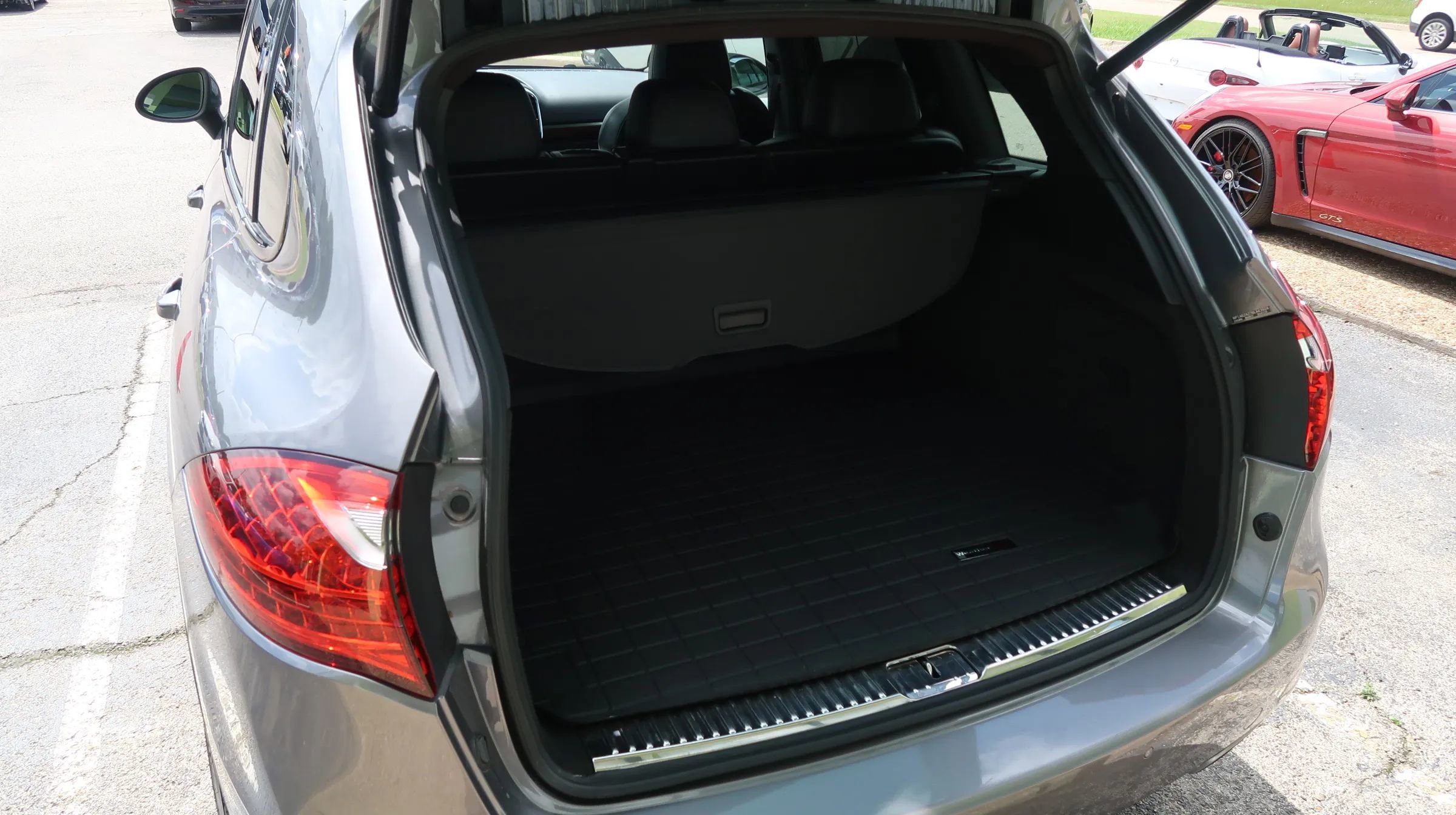 Used 2011 Porsche Cayenne S AWD/4WD image 15