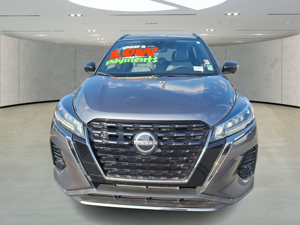 Used 2023 Nissan Kicks SR w/ SR Premium Package image 8