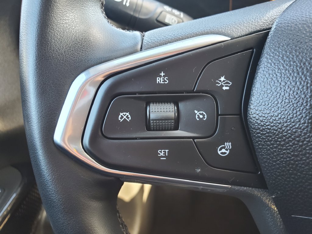 Used 2024 Chevrolet Trax LT w/ Driver Confidence Package FWD image 18