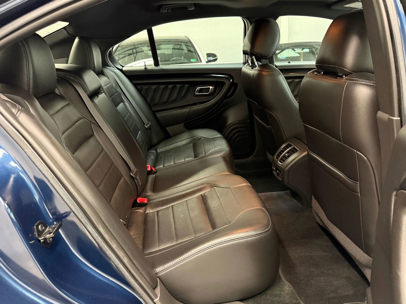 Used 2017 Ford Taurus SHO w/ Driver Assist Package image 22