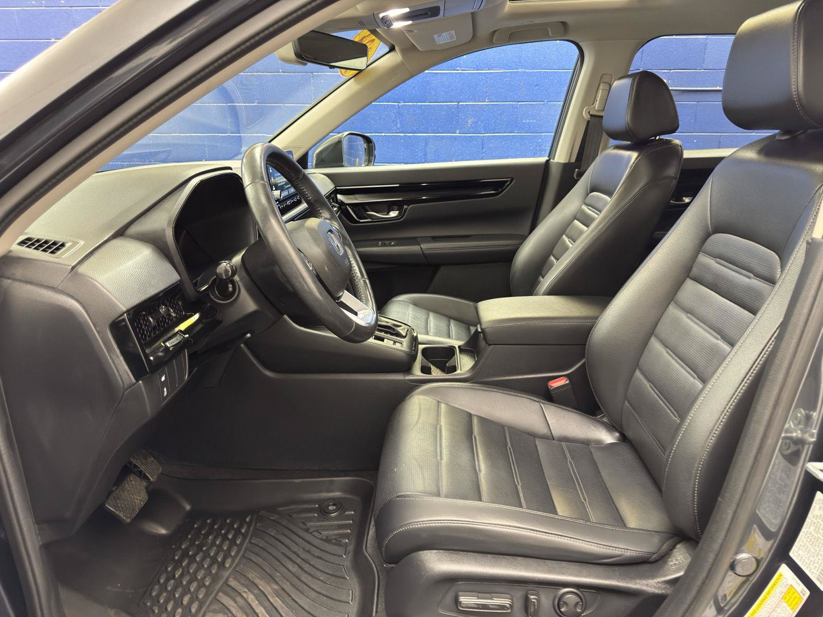 Used 2024 Honda CR-V EX-L image 16