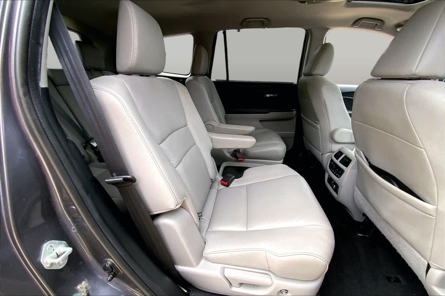 Used 2021 Honda Pilot Touring image 21