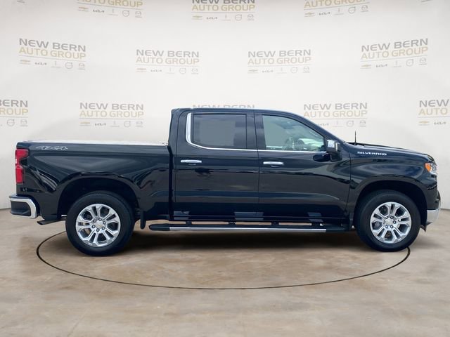 Used 2025 Chevrolet Silverado 1500 LTZ AWD/4WD image 6
