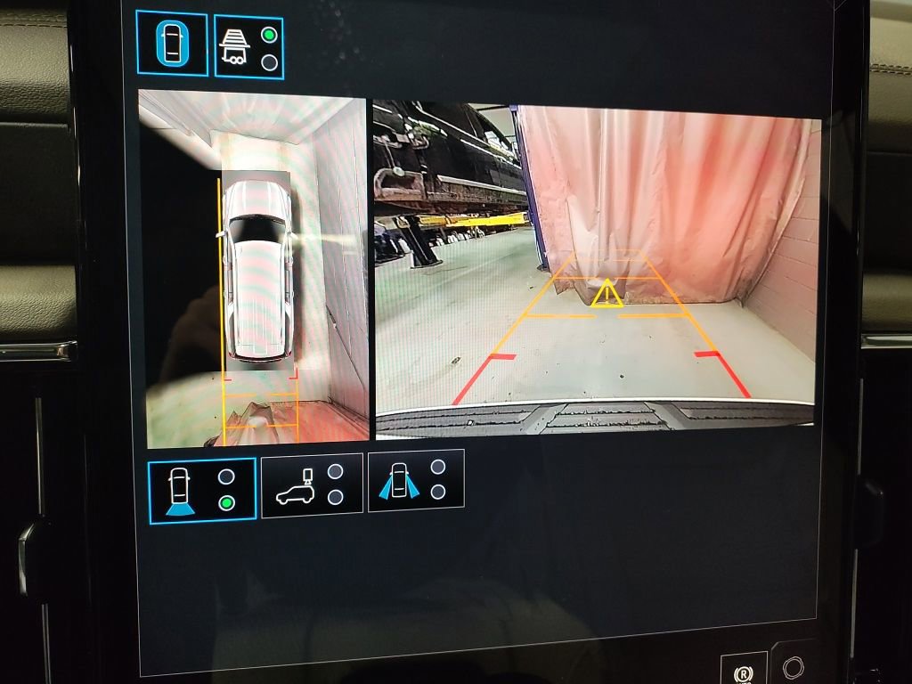 New 2026 GMC Yukon XL Denali w/ Sun & Power Step Package image 34