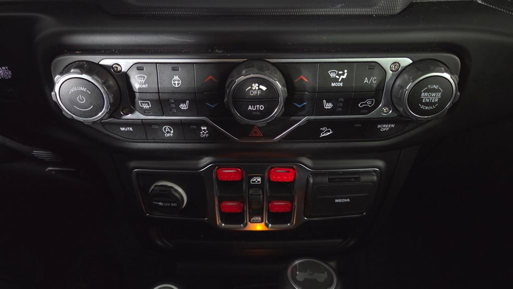 Used 2021 Jeep Wrangler Unlimited Sport image 27