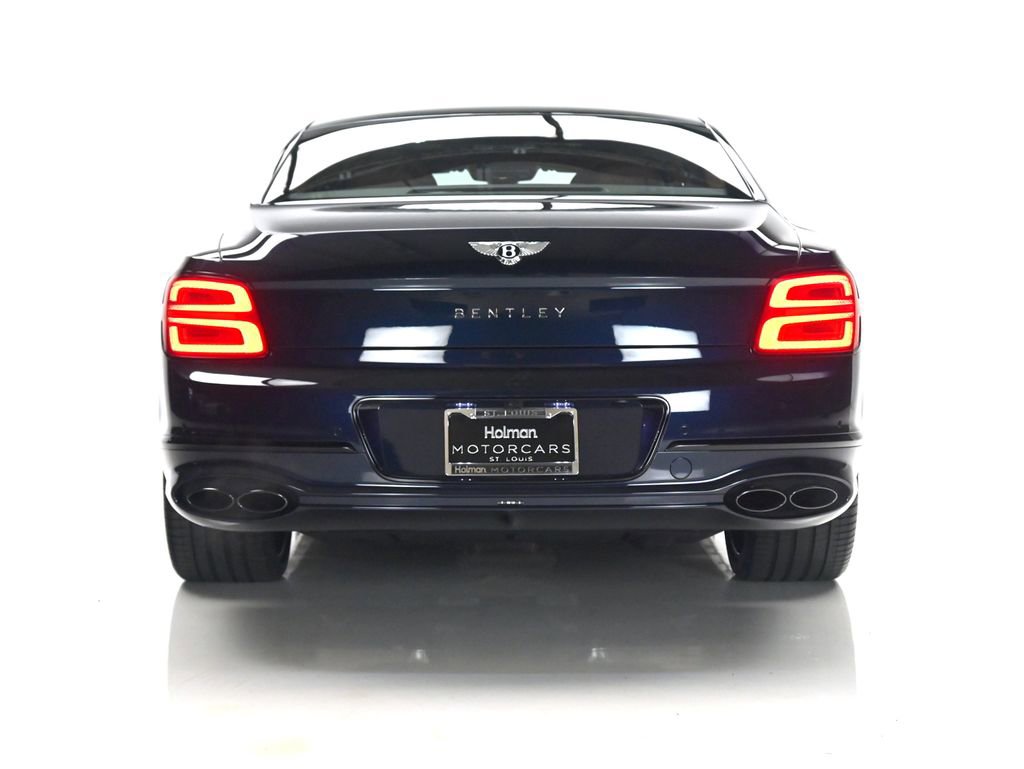 Used 2022 Bentley Flying Spur V8 AWD/4WD image 5