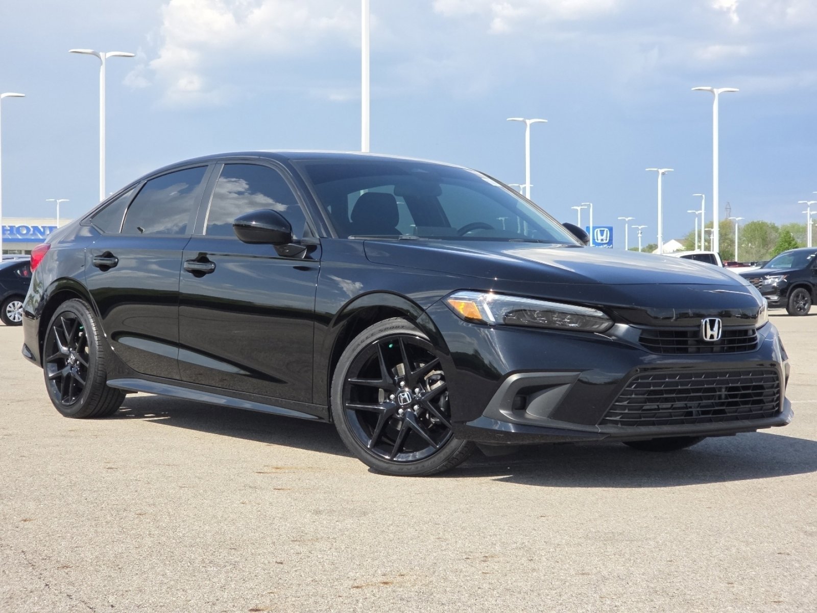 Used 2023 Honda Civic Sport image 2