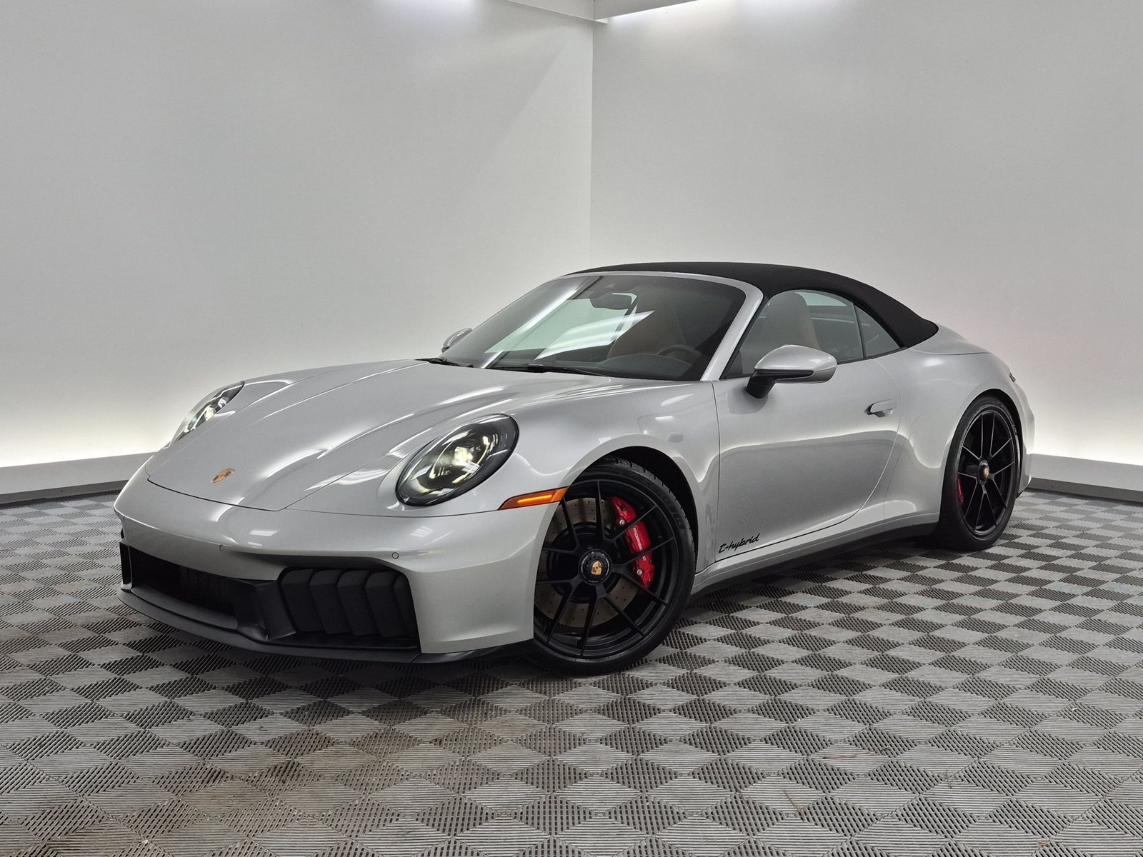 Used 2025 Porsche 911 Carrera GTS RWD image 1