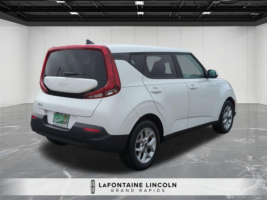 Used 2022 Kia Soul S image 5