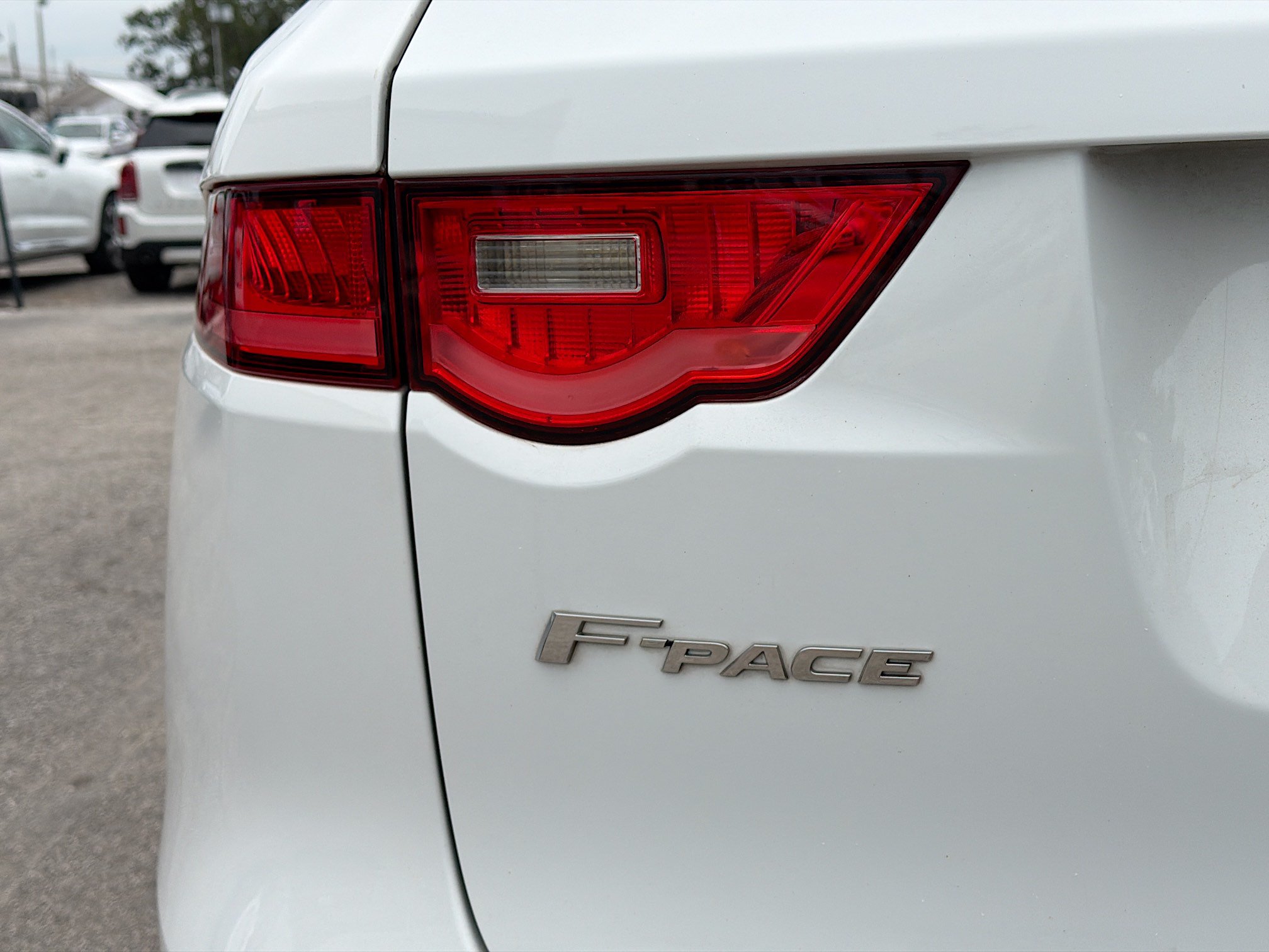 Used 2020 Jaguar F-PACE AWD/4WD image 10