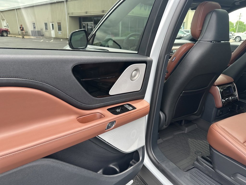 New 2025 Lincoln Aviator Reserve w/ Equipment Group 201A image 28