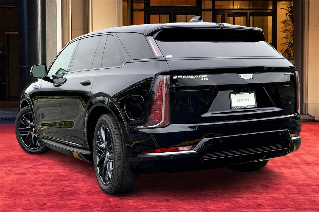 New 2026 Cadillac Escalade IQ Sport 2 w/ LPO, ONYX Package image 4