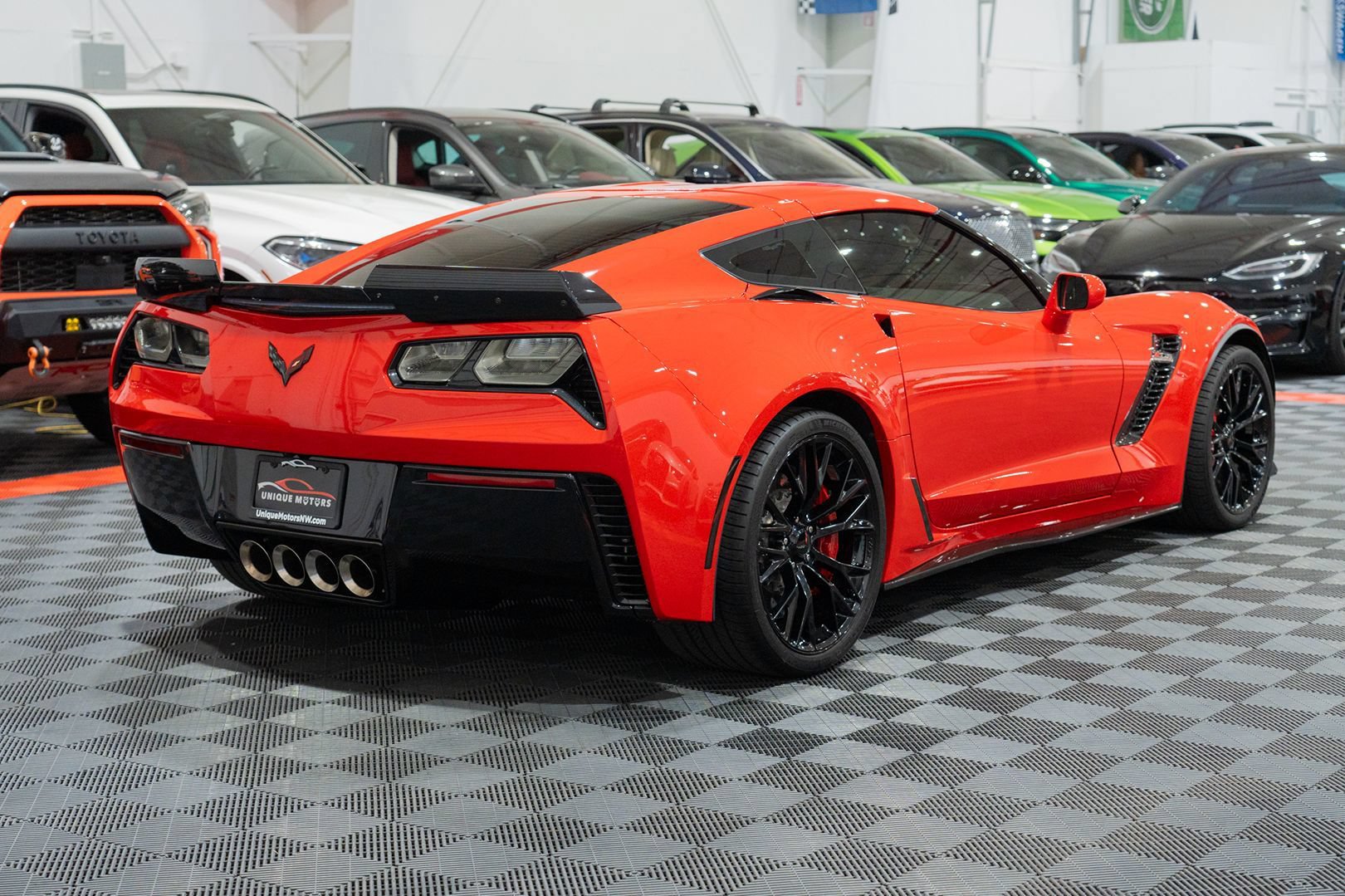 Used 2016 Chevrolet Corvette Z06 w/ 3LZ Preferred Equipment Group RWD image 8