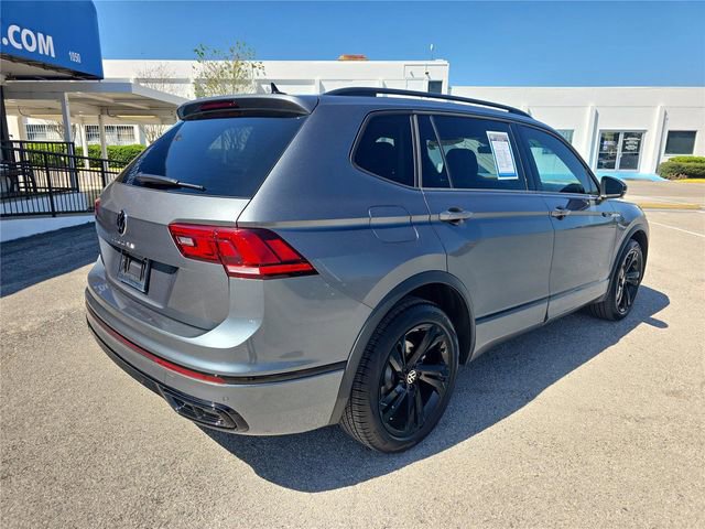 Used 2023 Volkswagen Tiguan SE R-Line image 4