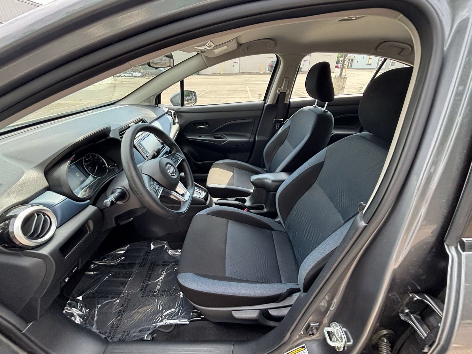 Used 2025 Nissan Versa SV FWD image 25