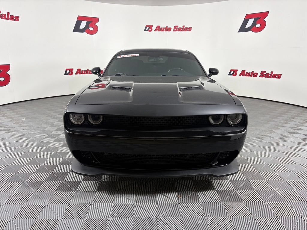 Used 2019 Dodge Challenger SXT RWD image 9