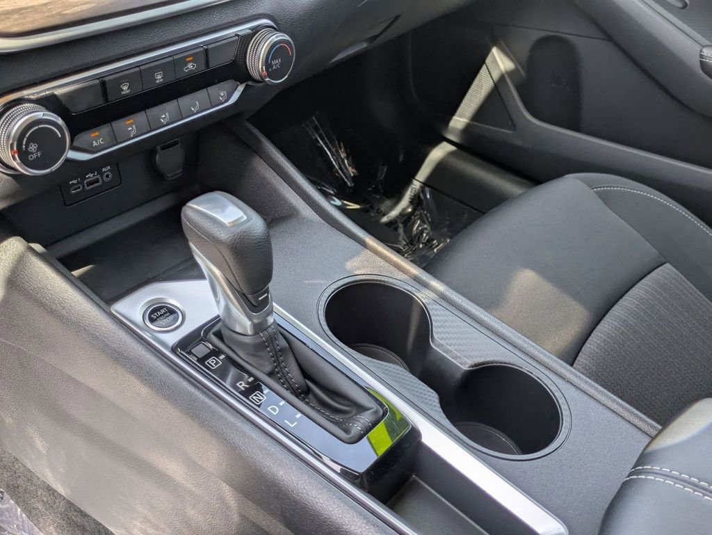Used 2025 Nissan Altima 2.5 SV image 23