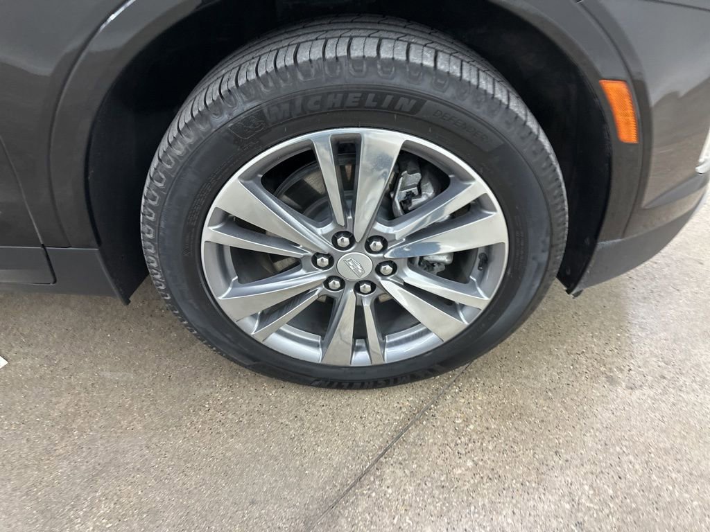 Certified 2025 Cadillac XT5 Premium Luxury image 13