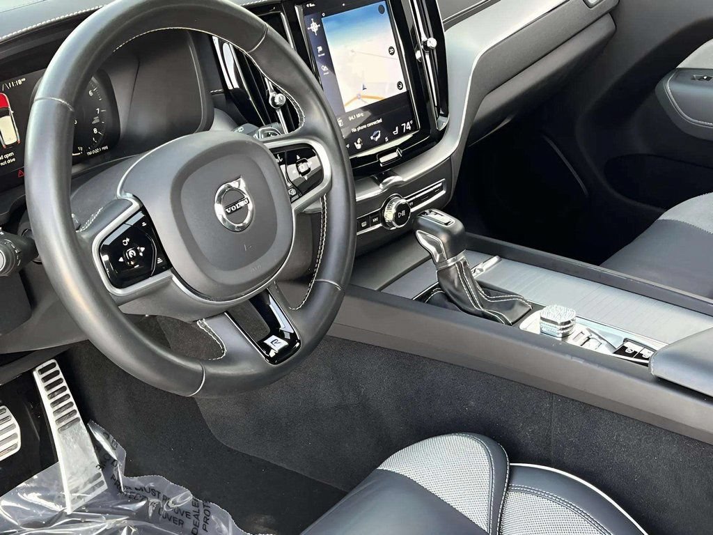 Used 2020 Volvo XC60 T5 R-Design w/ Protection Package Premier AWD/4WD image 15