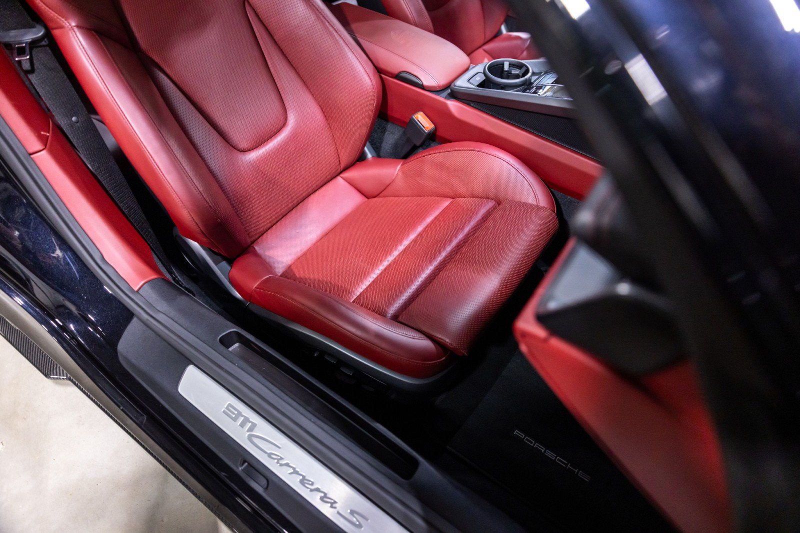 Used 2020 Porsche 911 Carrera S RWD image 30