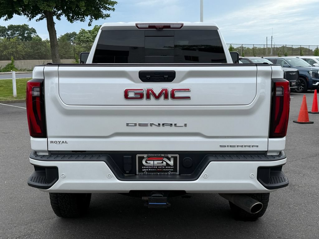 Used 2024 GMC Sierra 3500 Denali w/ Denali Reserve Package AWD/4WD image 6