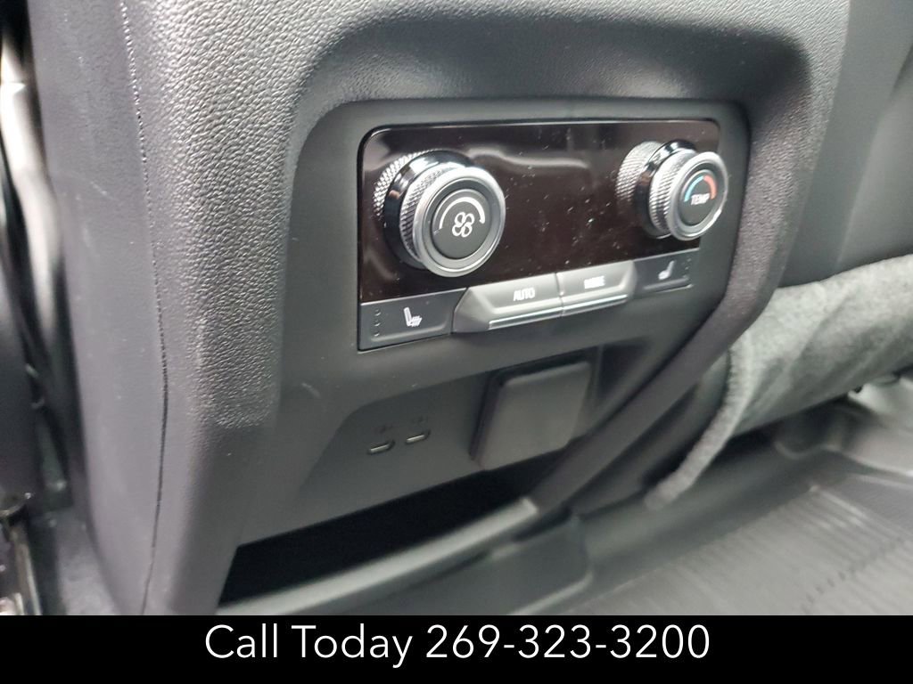 New 2026 Buick Enclave Avenir image 22