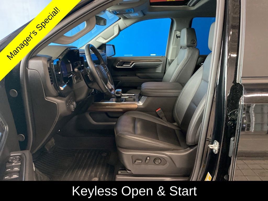 Used 2025 Chevrolet Silverado 1500 RST w/ Convenience Package II AWD/4WD image 12