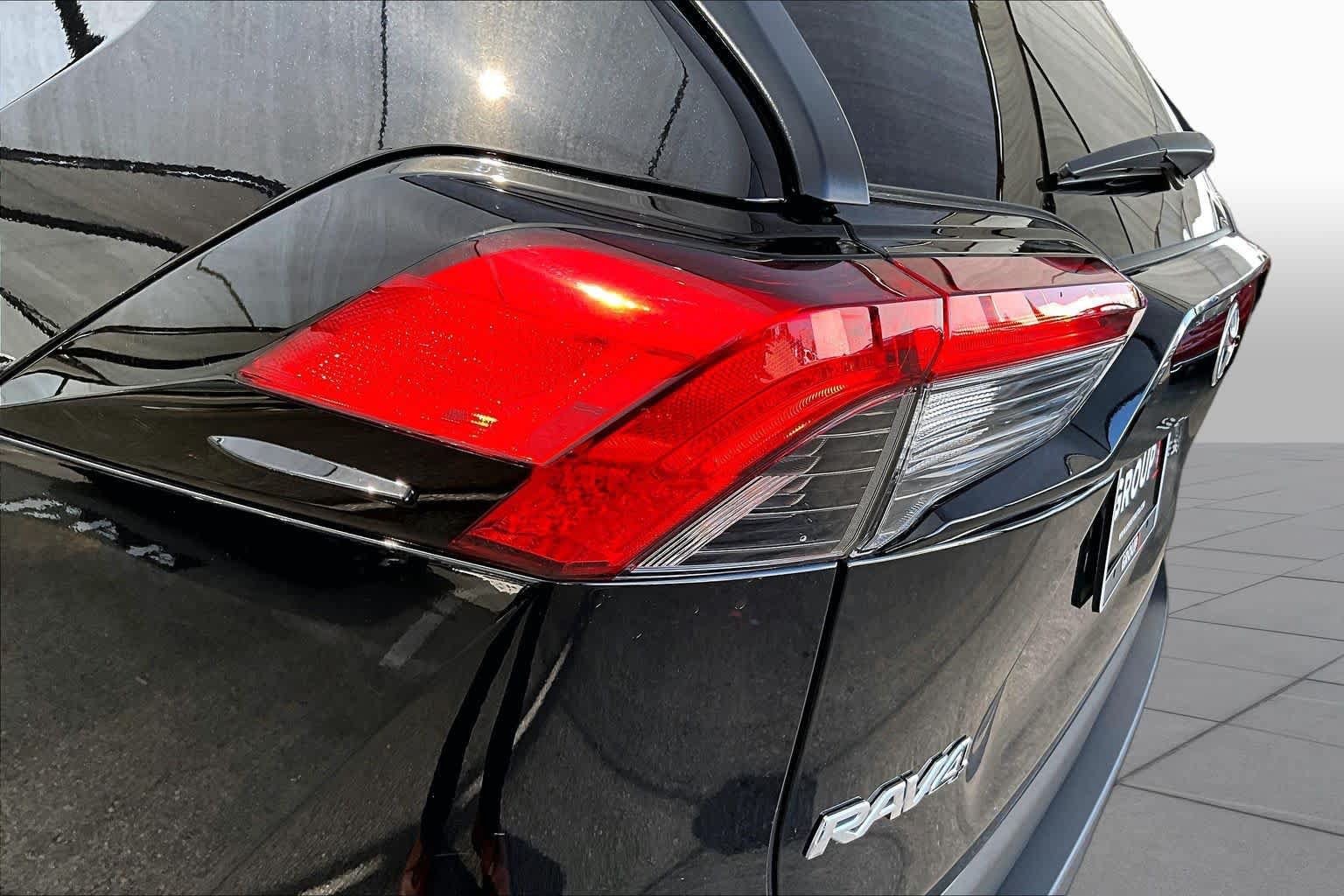 Used 2023 Toyota RAV4 XLE w/ Convenience Package AWD/4WD image 29