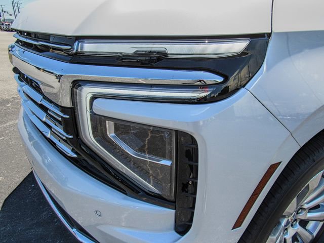 New 2025 Chevrolet Suburban Premier image 9