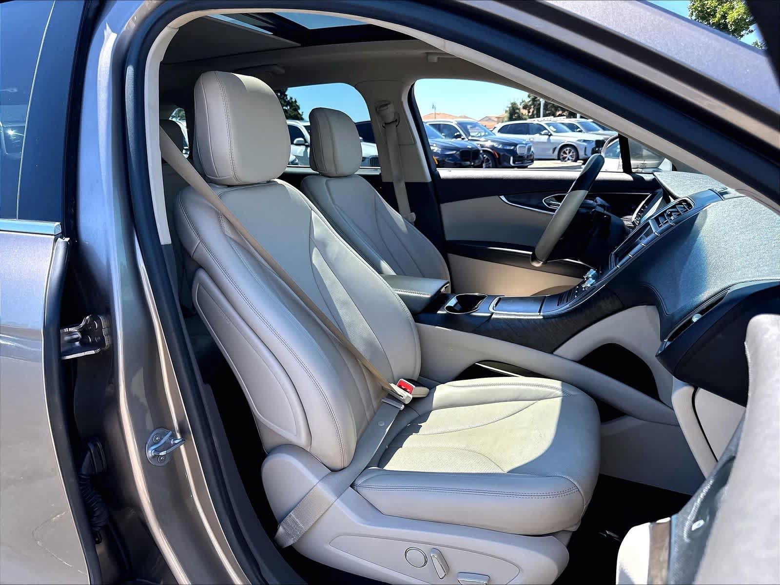 Used 2020 Lincoln Nautilus Reserve FWD image 29