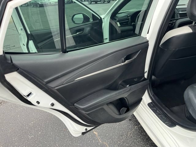 Used 2025 Toyota Camry SE w/ Convenience Package FWD image 11