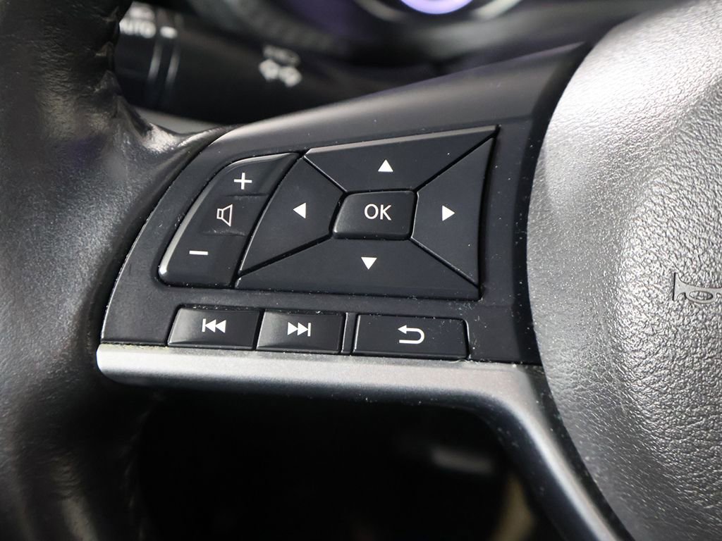 Used 2022 Nissan Sentra SV FWD image 34