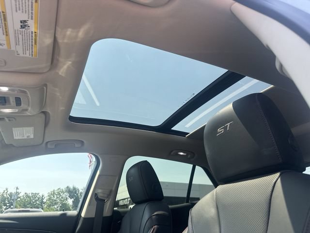Certified 2023 Buick Envision Essence w/ Technology Package I AWD/4WD image 19