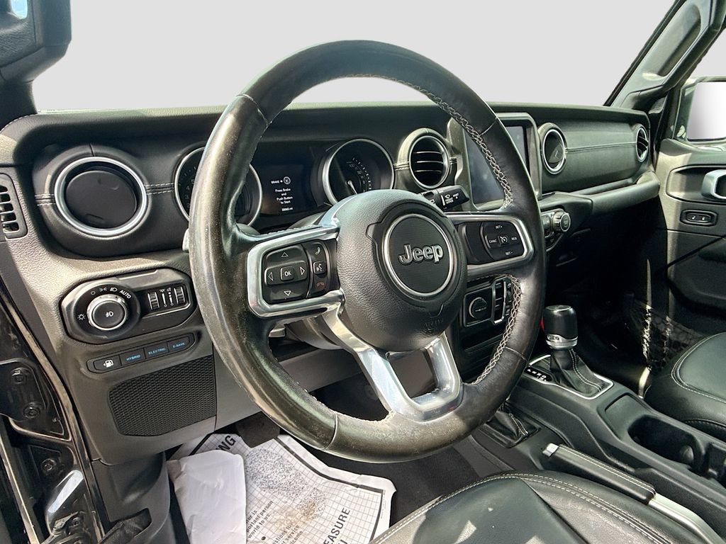 Used 2022 Jeep Wrangler Unlimited Sahara w/ Cold Weather Group AWD/4WD image 12