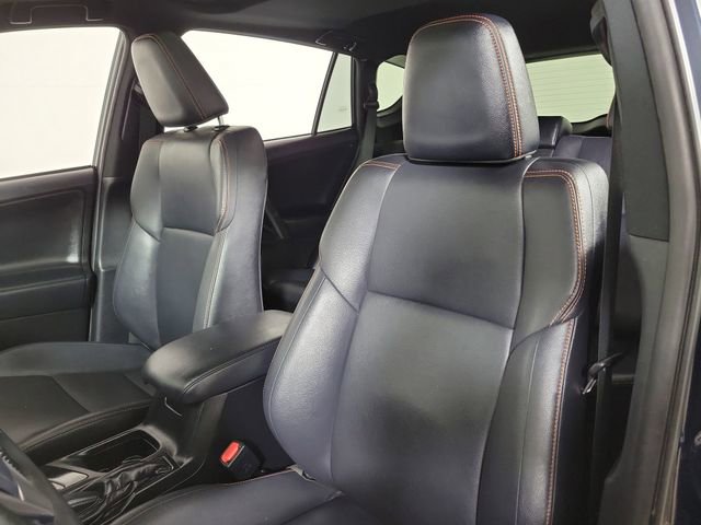 Used 2018 Toyota RAV4 SE image 20