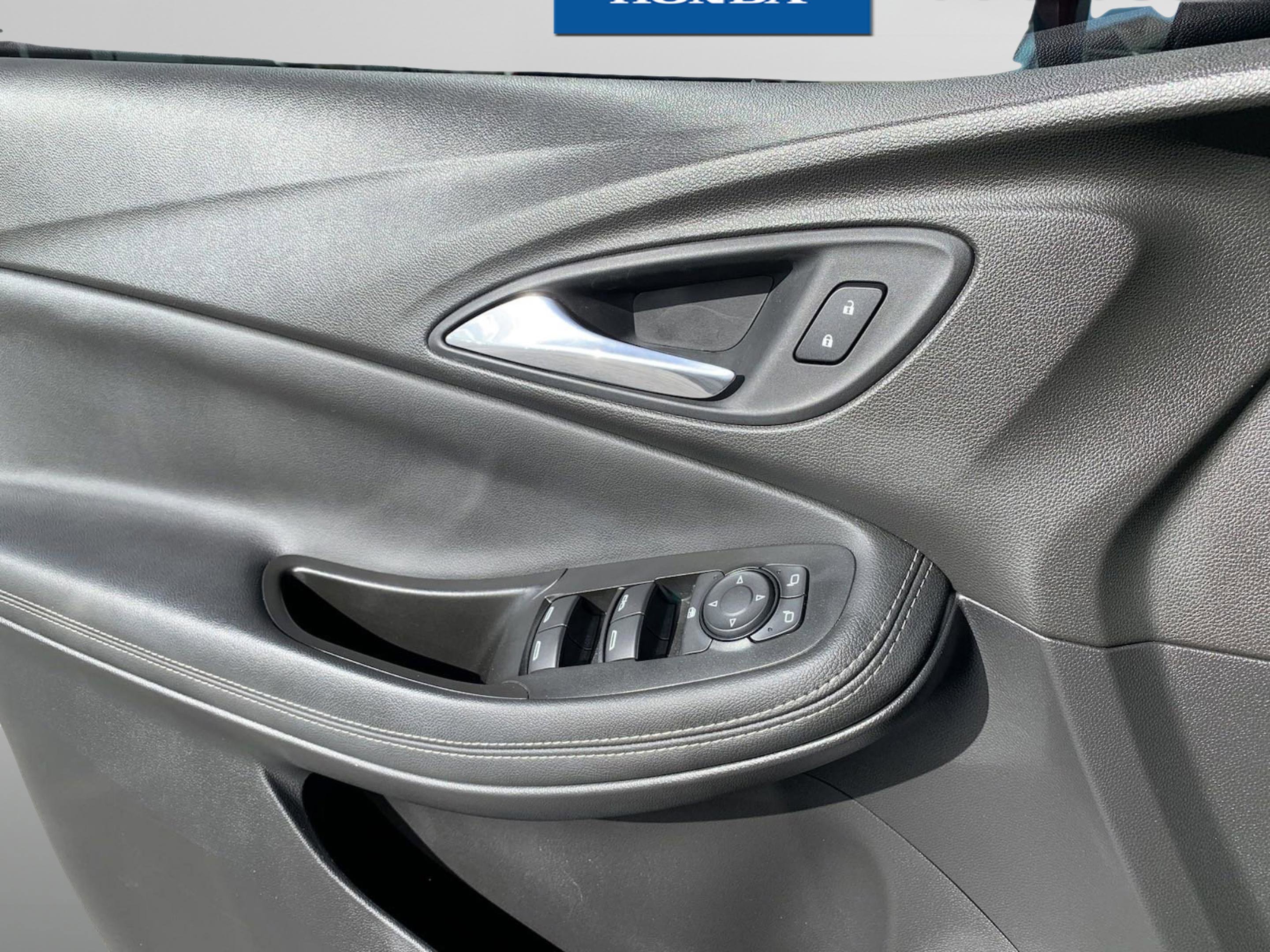 Used 2021 Buick Encore GX Select image 37