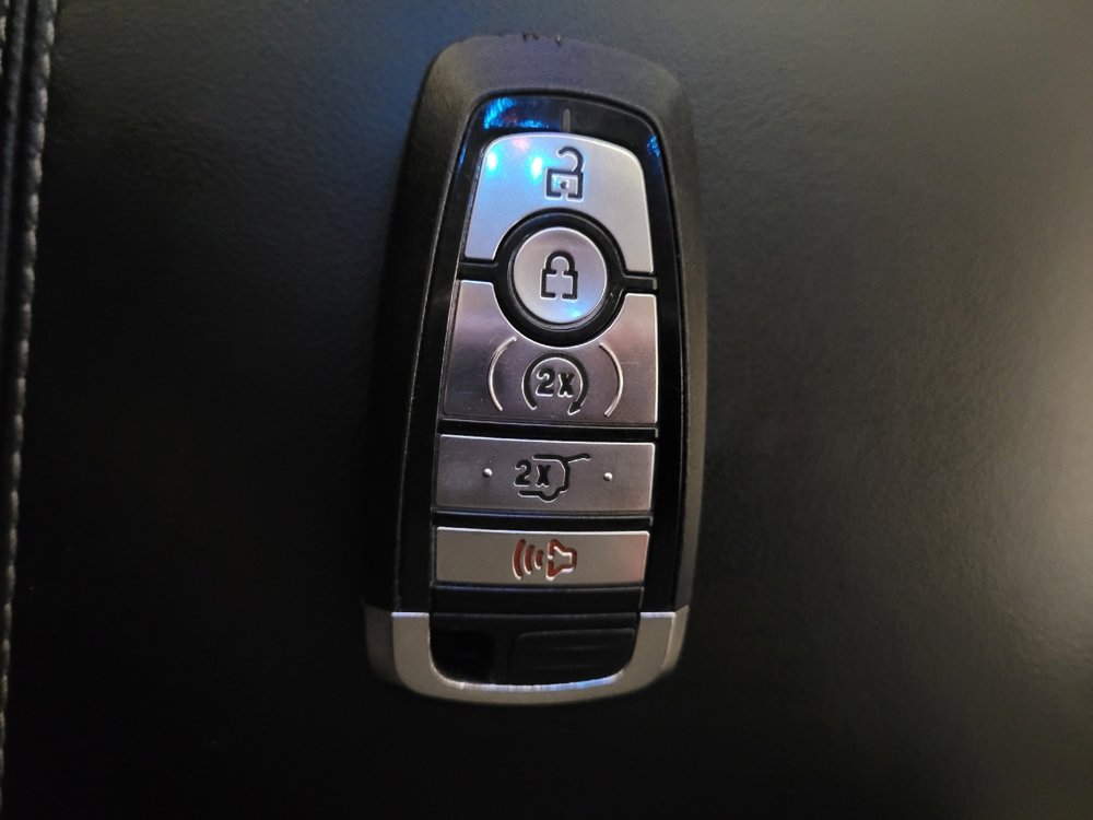 Used 2020 Ford Explorer XLT w/ Equipment Group 202A image 32