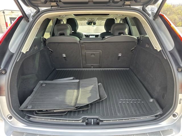 Certified 2023 Volvo XC60 B5 Plus w/ Climate Package AWD/4WD image 35