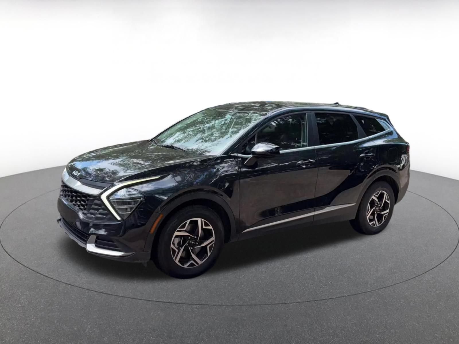 Used 2025 Kia Sportage LX FWD image 8