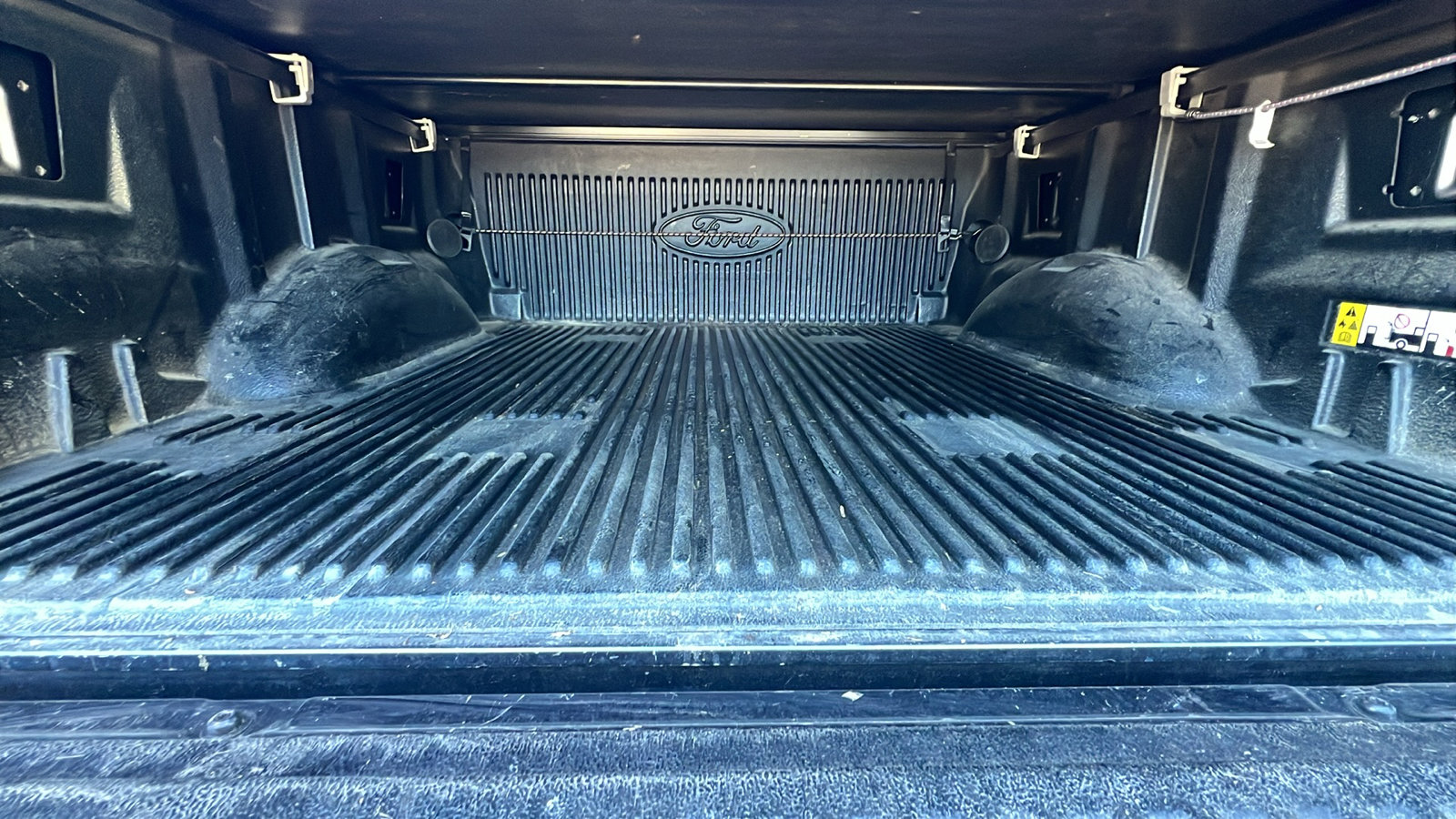 Used 2020 Ford F150 Lariat image 13