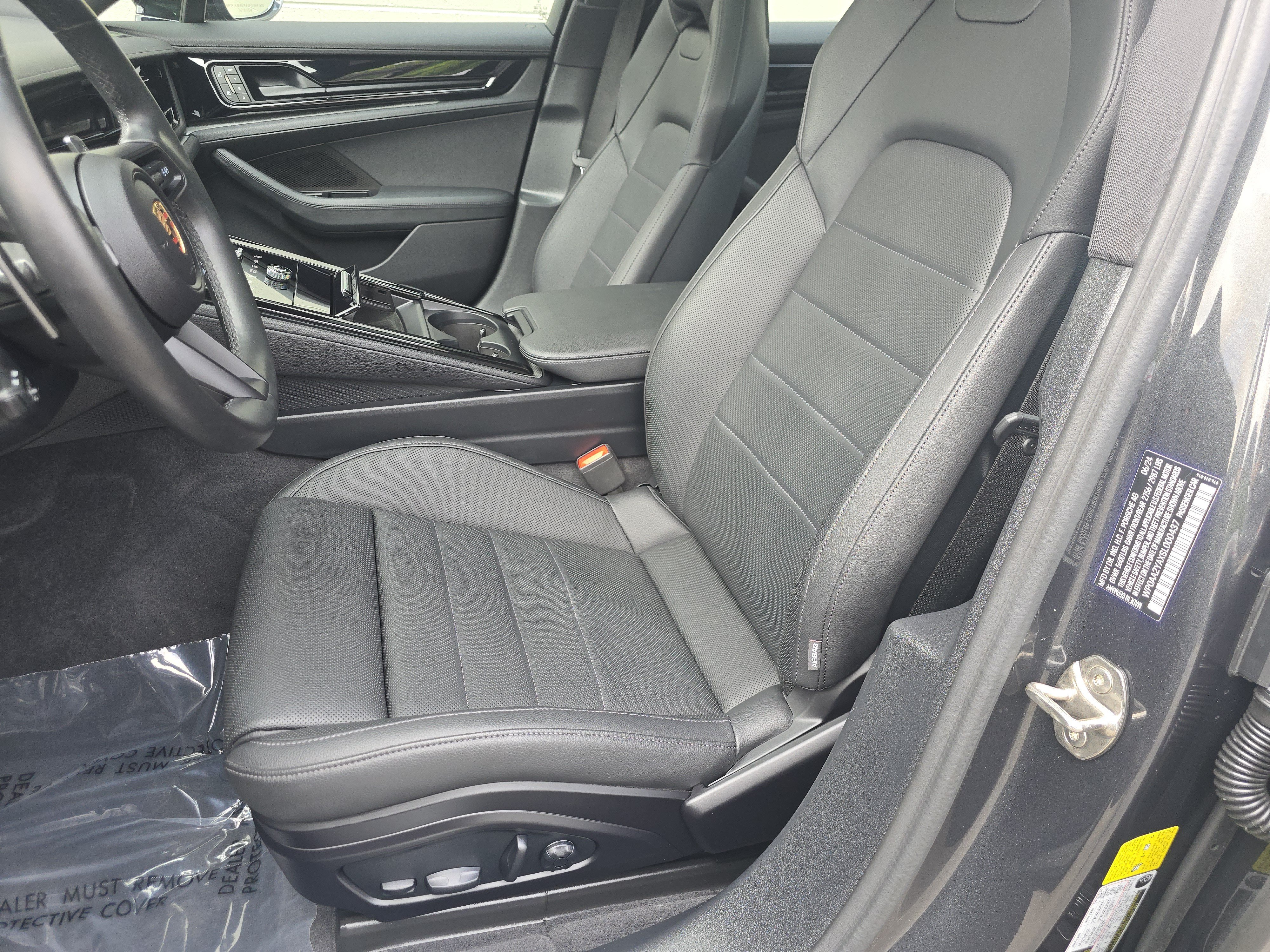 Certified 2025 Porsche Panamera 4 AWD/4WD image 5